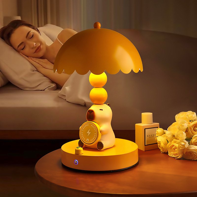 Wireless Charging Capybara Table Lamp